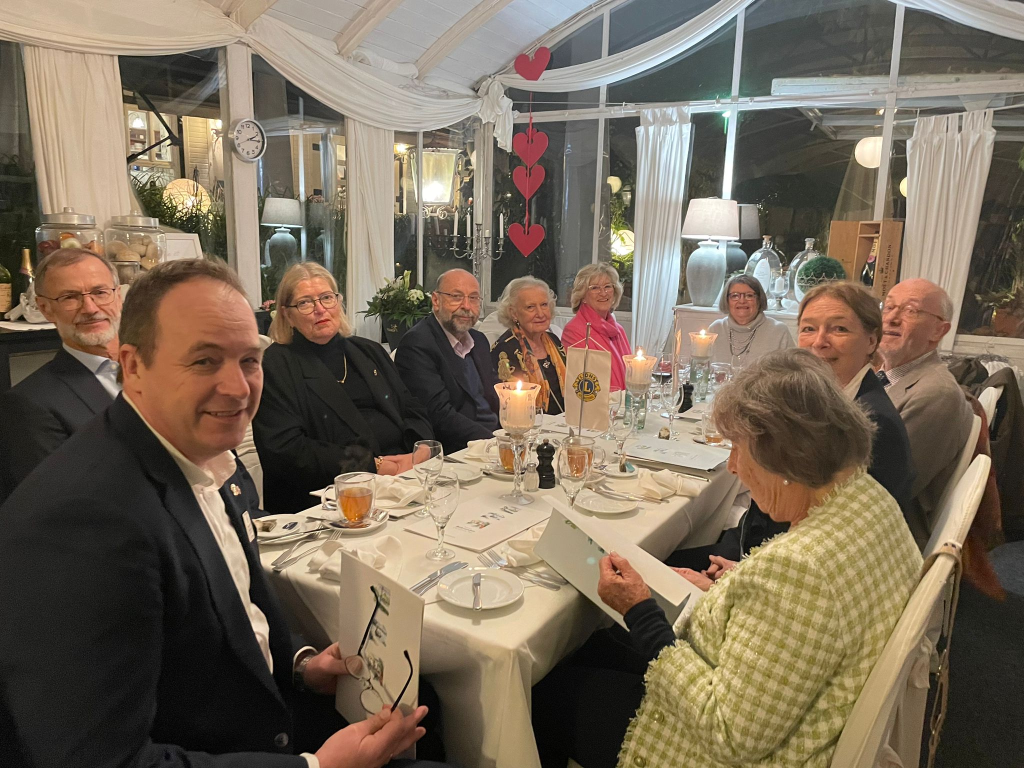 Zonen Chairperson Harald Düster und Kabinettsbeauftragte Christiane Keller-krische und Ehepartner